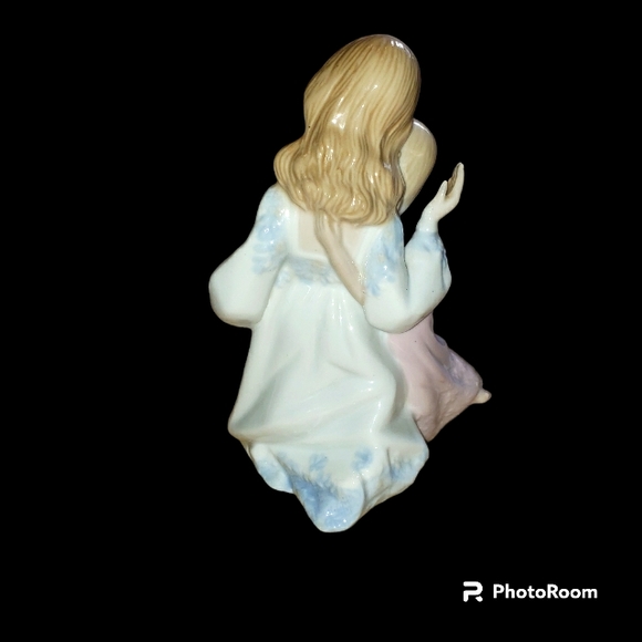 Beautiful Vintage Paul Sebastian (1990) Ceramic Mother and Daughter Figurine - Picture 3 of 8